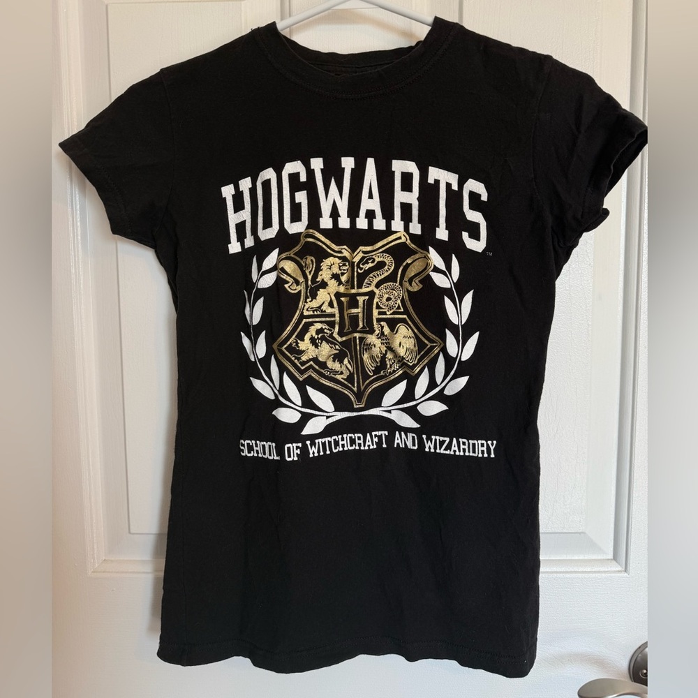 Harry Potter Hogwarts School of Witchcraft and Wizardry t-shirt - Ladies size XS
